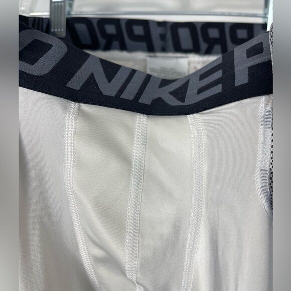 NWOT Nike Pro Hyperstrong Size Large Compression Shorts! - Picture 3 of 8